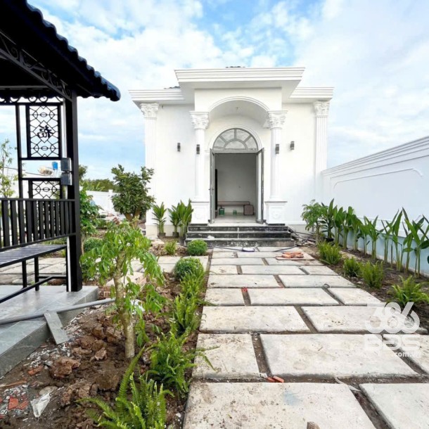 Nhà vườn siêu đẹp ở xã Mỹ Hạnh Bắc , Đức Hòa tdt 1000m2 ( 400m2 thổ) 4pn , 2wc giá 8 tỷ-9