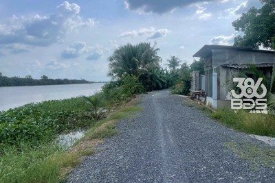 Bán đất mt sông Vàm Cỏ Đông , xã Thạnh Lợi tdt 2833m2 ( có 300m2 thổ ) giá 5,3 tỷ