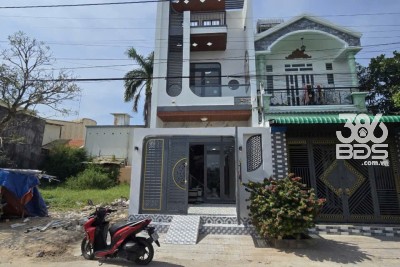 Bán nhà mới xây trong KDC Hoàng Phúc , xã Long Khê dt 81m2 , 2 lầu , 3pn , 3wc giá 3,28 tỷ