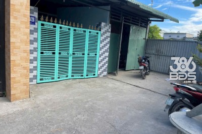 Bán nhà hẻm ấp 2 xã Tân Thạnh Đông dt 202m2 ( 78m2 thổ ) 2pn , 2wc giá 2,5 tỷ