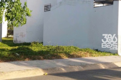 Bán nền thổ cư trong KDC Cát Tường Phú Sinh , xã Mỹ Hạnh Bắc dt 100m2 giá 1,63 tỷ