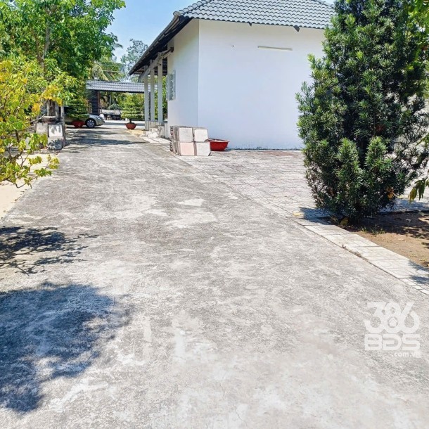 Bán nhà vườn mt đường Nguyễn Văn Ngộ , Nhị Thành , Thủ Thừa tdt 3200m2 ( 620m2 thổ) giá 9 tỷ-2