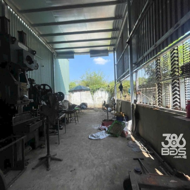 Bán nhà hẻm đường 89 , xã Tân Phú Trung tdt 180m2 (87m2 thổ ) giá 2,2 tỷ-2