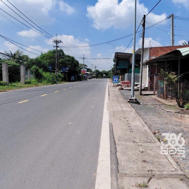 Bán đất mt đường Nguyễn Thị Nê , Phú Hòa Đông tdt 851m2 ( 300m2 thổ cư ) giá giảm còn 6,5 tỷ-2