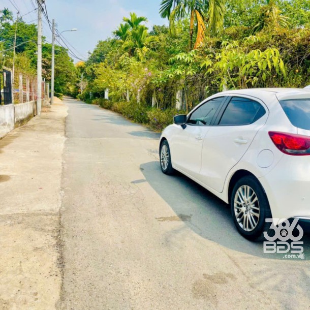 Bán nhà hẻm đường nhựa tỉnh lộ 8 , xã Hòa Phú tdt 650m2 ( 300m2 thổ ) 3pn, 2wc giá 7,9 tỷ-2