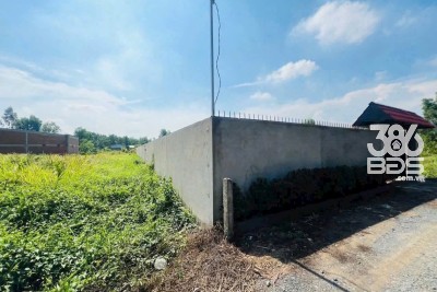 Bán đất vườn có tường rào bao quanh view kênh ở xã Bình Đức , Bến Lức dt 500m2 giá 950 triệu