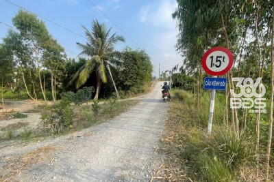 Bán đất vườn mặt tiền kênh ở xã Tân Hòa, Bến Lức dt 7896m2 giá 7,2 tỷ