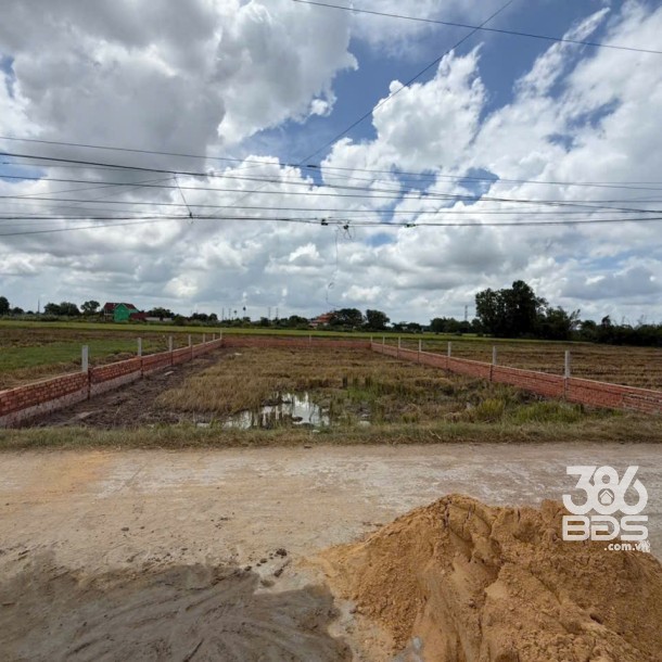 Bán đất thổ cư 1/ĐT 823D , xã Đức Hòa Thượng dt 435m2 đường beton 6m giá 3,3 tỷ-3